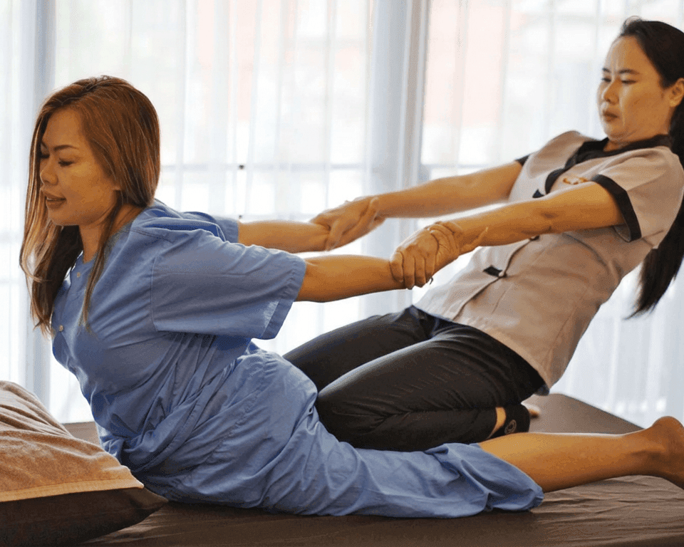 Thai massage (1 hour) 1